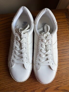 Corkys Women's White Lace-Up Sneakers size 9